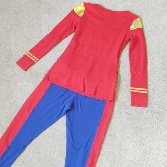 VGUC women's Nutcracker/Wooden Soldier Christmas PJ Set - Picture 7 of 7